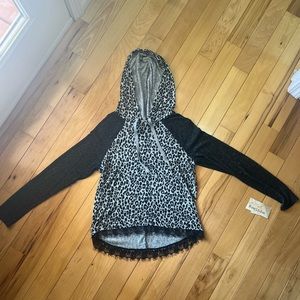 Juniors(size medium) Cheetah Print Long Sleeve Top